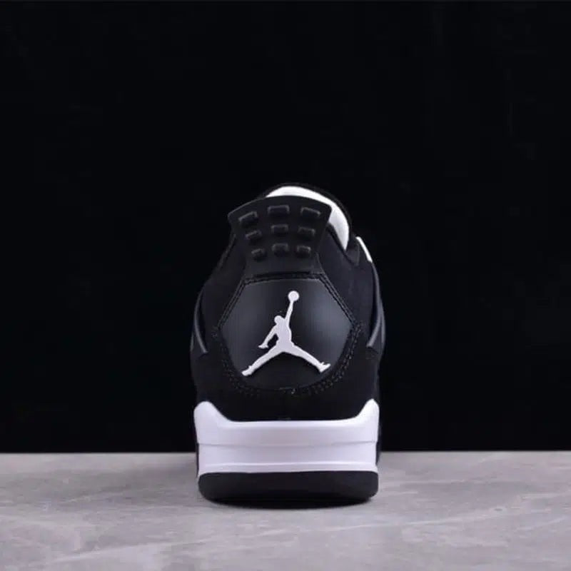 "J4" Storm – Image 3