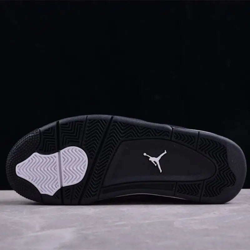 "J4" Storm – Image 4